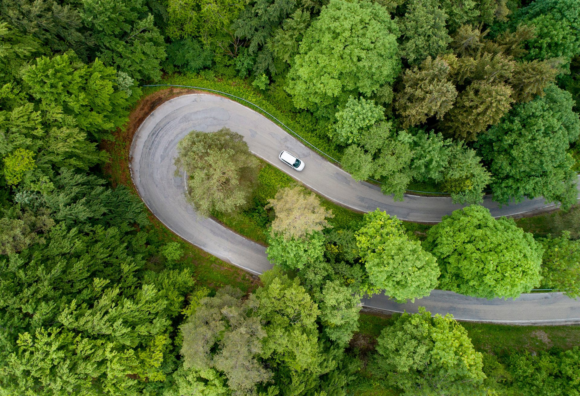 Hairpin curve , looking straight down