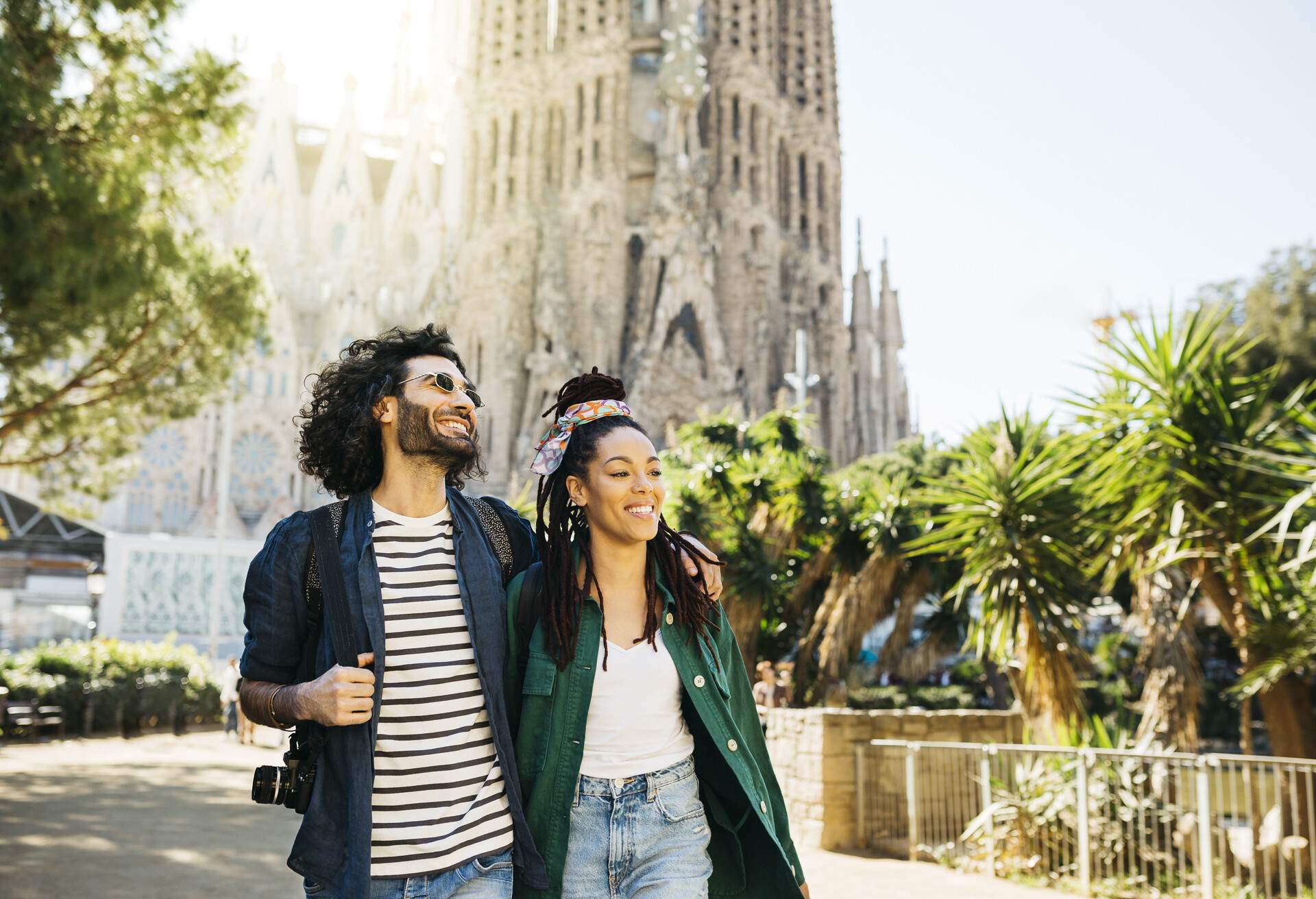 dest_spain_barcelona_sagrada_familia_people_woman_man_couple_gettyimages-1383055827_universal_within-usage-period_89469.jpg
