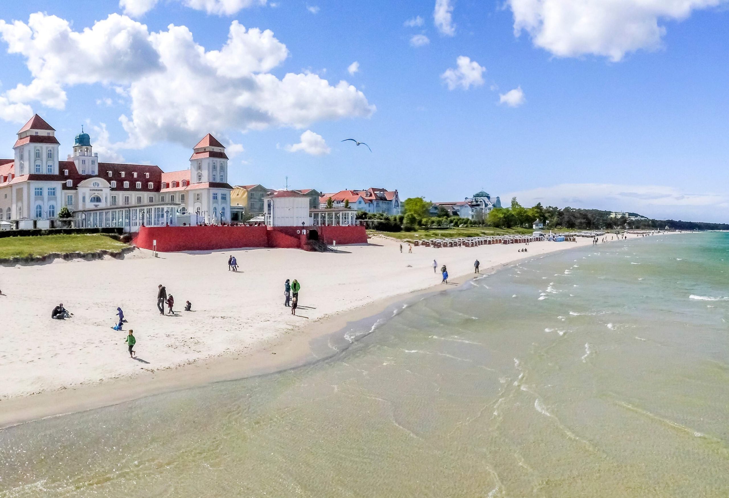 dest_germany_mecklenburg-vorpommern_binz_shutterstock-premier_1047027721_universal_within-usage-period_39372