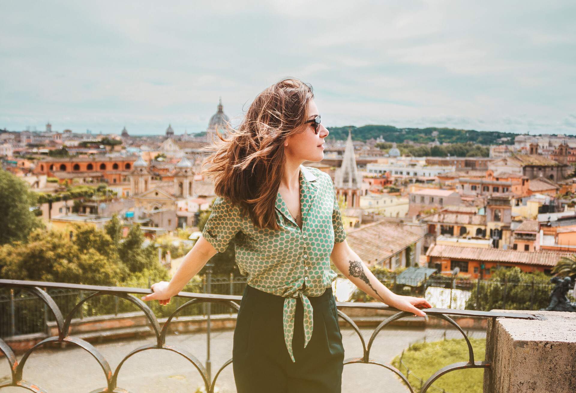 dest_italy_rome_theme_person_travel_adventure_tattoo_shutterstock-portfolio_1553129876_universal_within-usage-period_79388