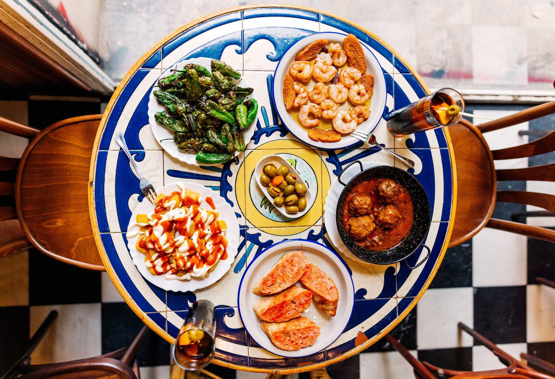 THEME_FOOD_SPANISH_TAPAS_GettyImages-1335878891.jpg