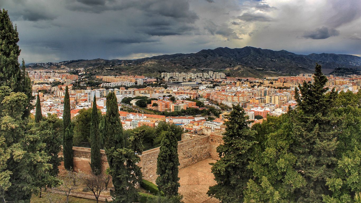 Mietwagen an der Sehenswürdigkeit Algeciras Bahnhof KAYAK