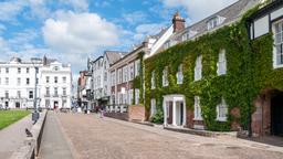 Finde günstige Flüge nach Exeter