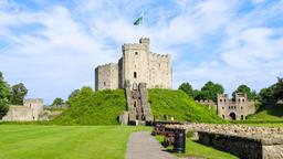Finde günstige Flüge nach Cardiff