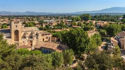 Hotels in Pernes-les-Fontaines