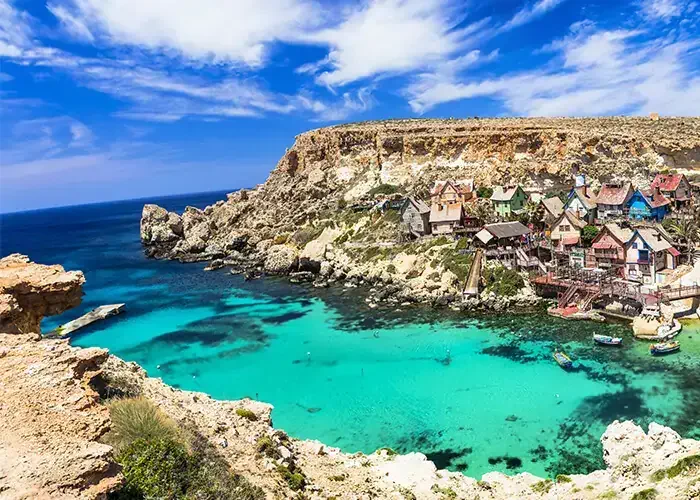 leoksShutterstock.com | Badebucht auf Malta