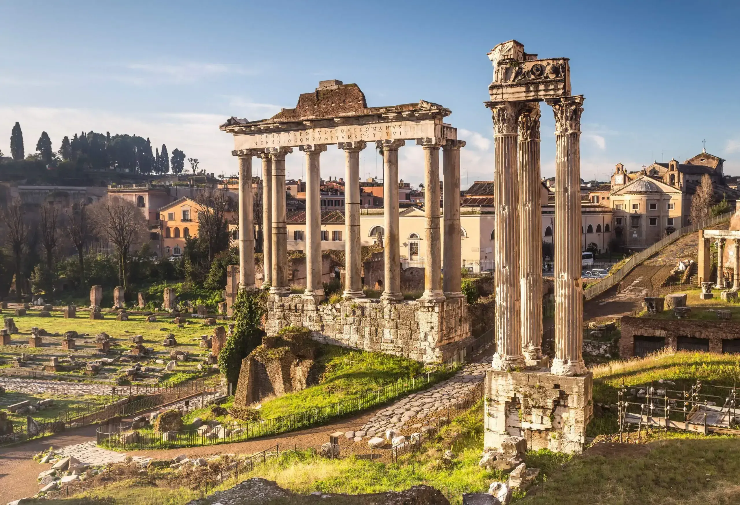 dest_italy_rome_roman_forum_gettyimages-642290985