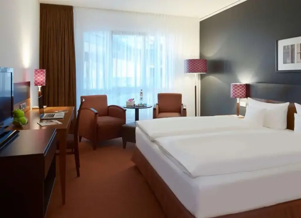 Dorint Hotel am Dom Erfurt provided by Ice Portal.