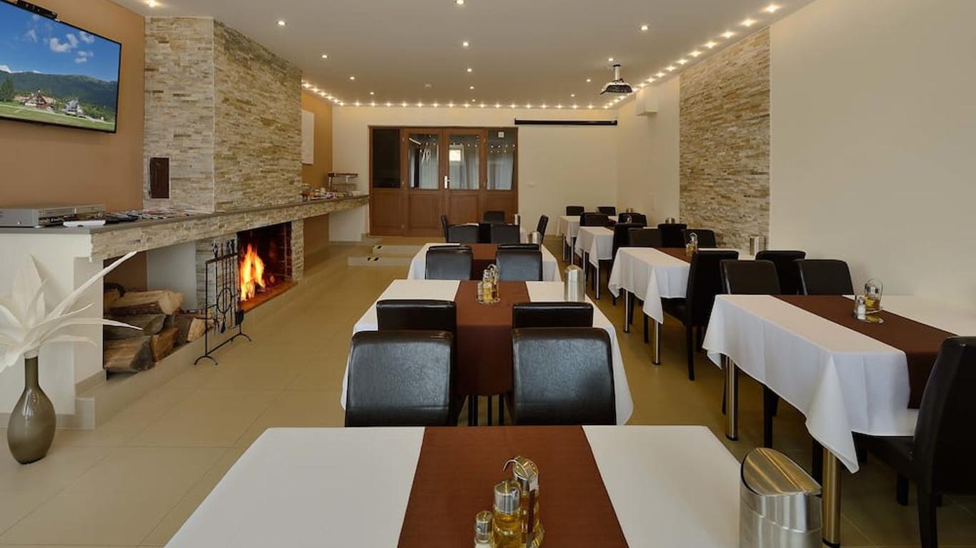 Villa Gloria Rooms & Apartments