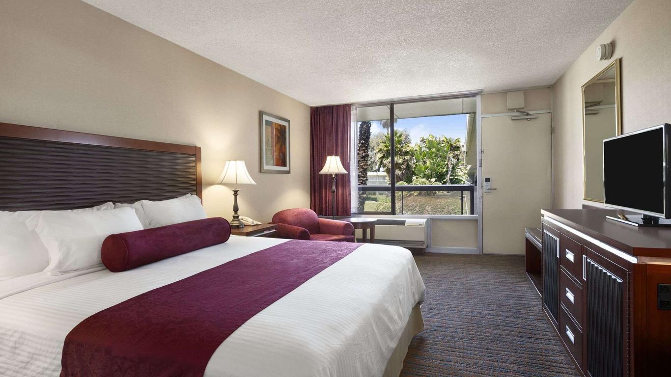 Ramada by Wyndham Sunnyvale/Silicon Valley