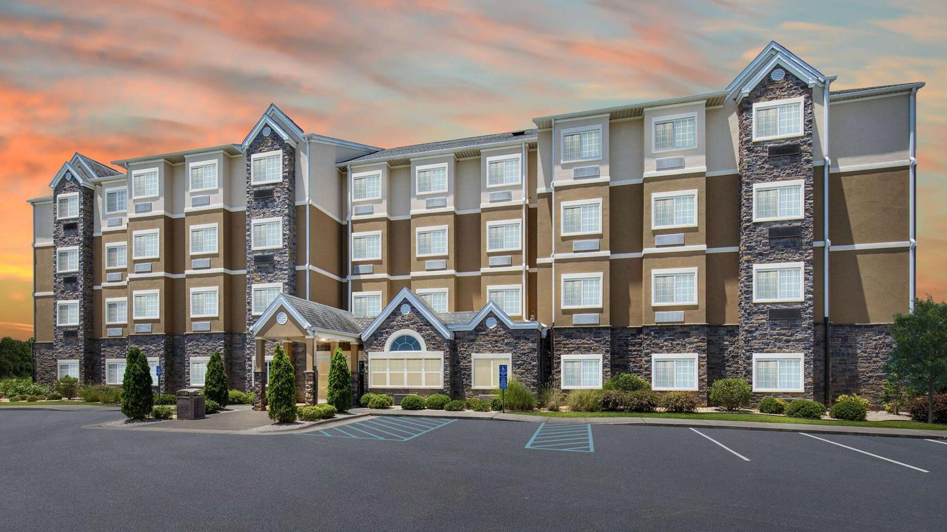 Microtel Inn & Suites by Wyndham Opelika