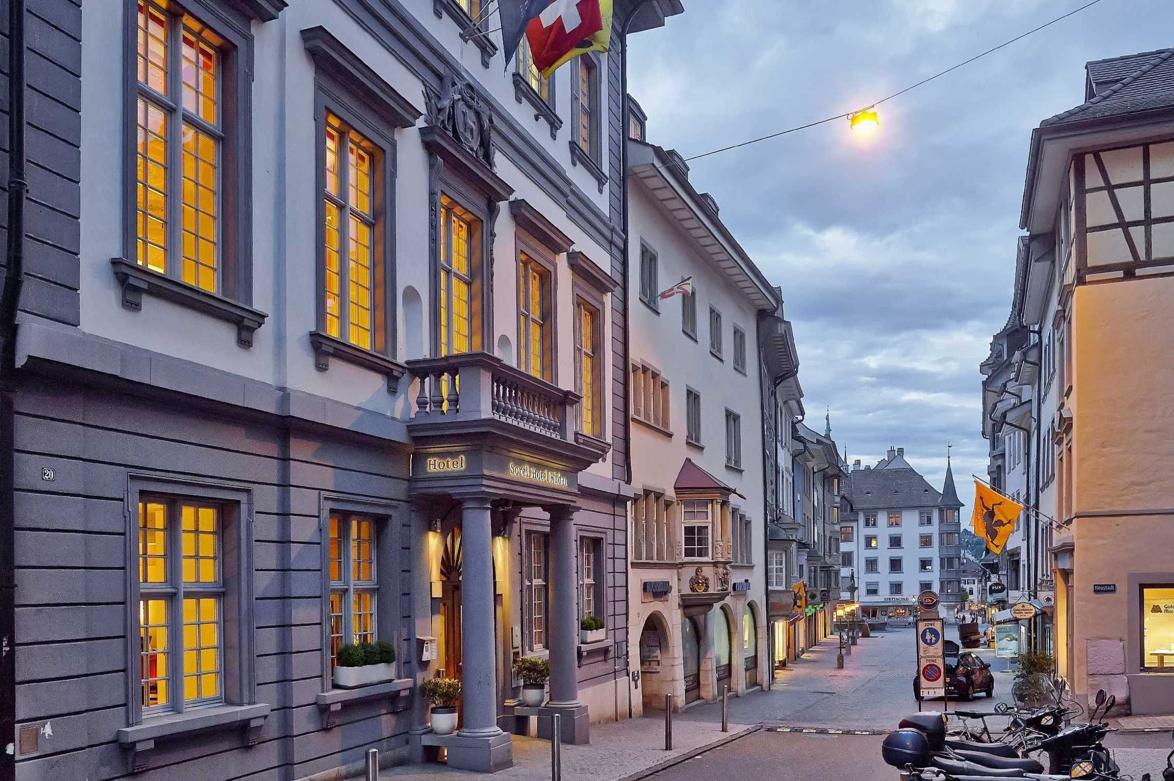 Gebäude