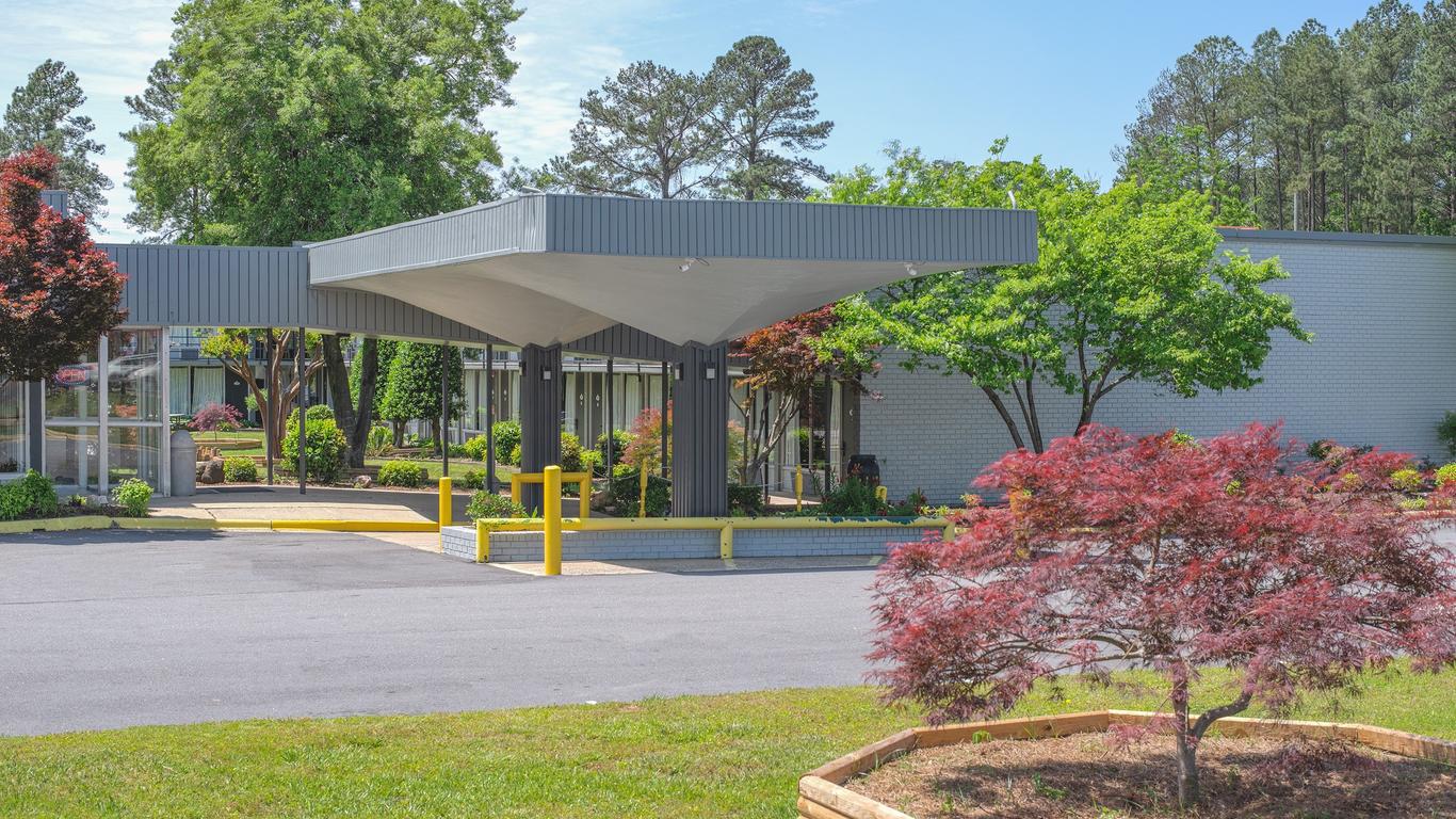 Masters Inn Selma Smithfield I-95 By OYO