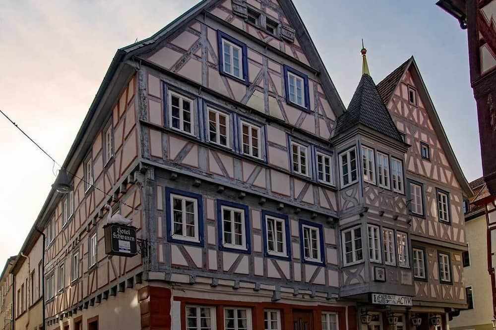 Gebäude