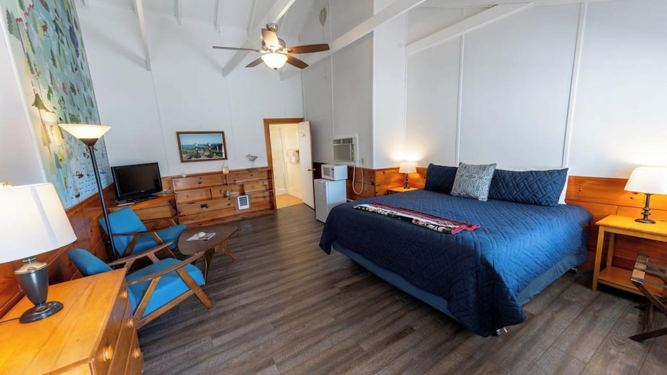 Yardarm Motel