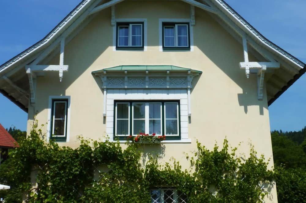 Gebäude
