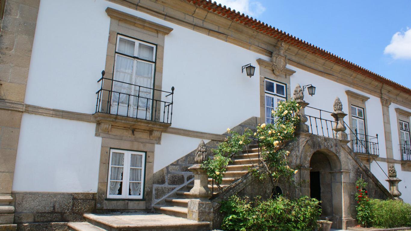 Casa Dos Pombais