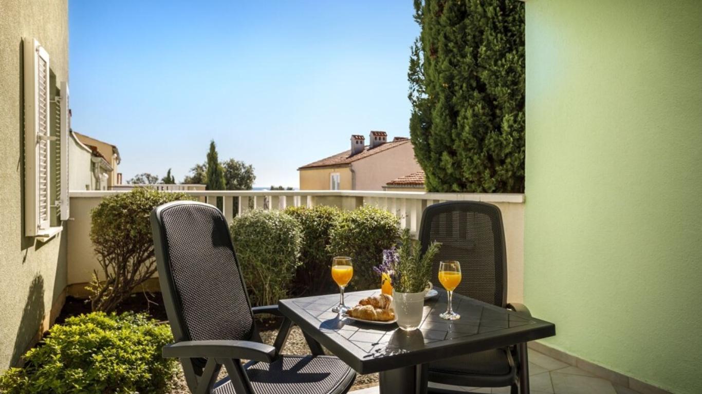 Resort Amarin Apartments