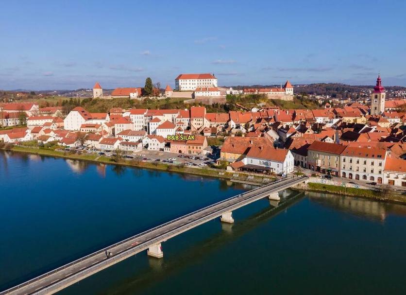 Außenansicht Foto