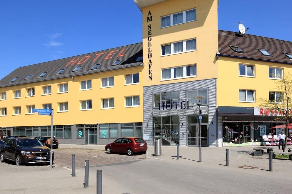 Gebäude