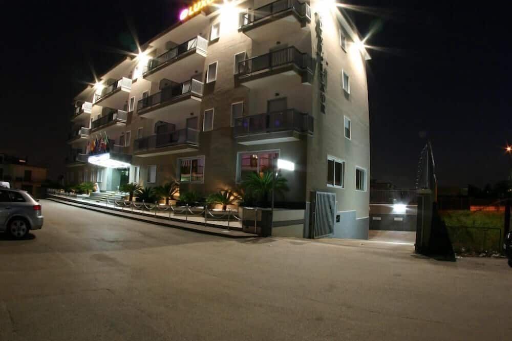 Gebäude