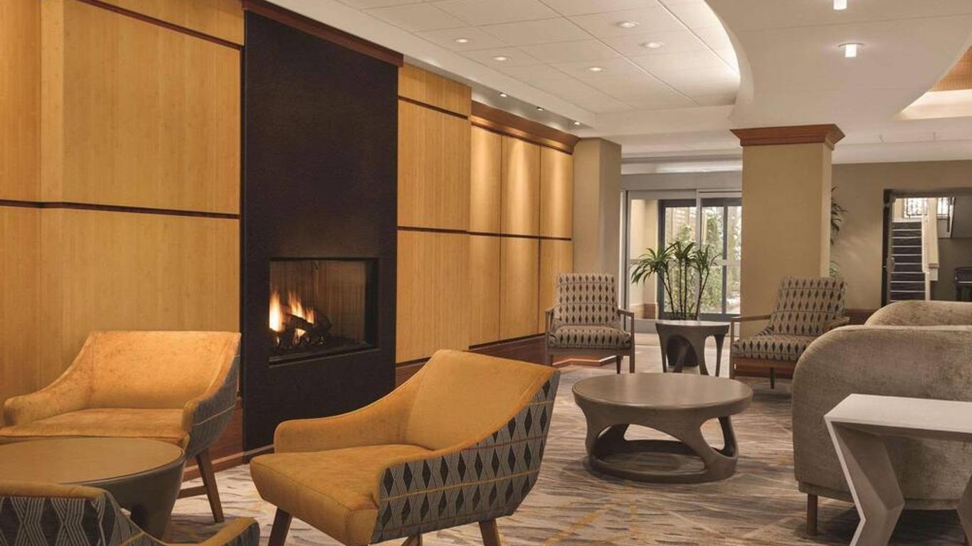 DoubleTree by Hilton Providence Airport Warwick