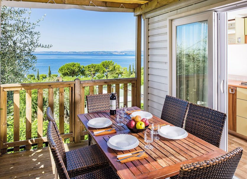La Rocca Camping Village ab 72 . Campingpltze in Bardolino - KAYAK
