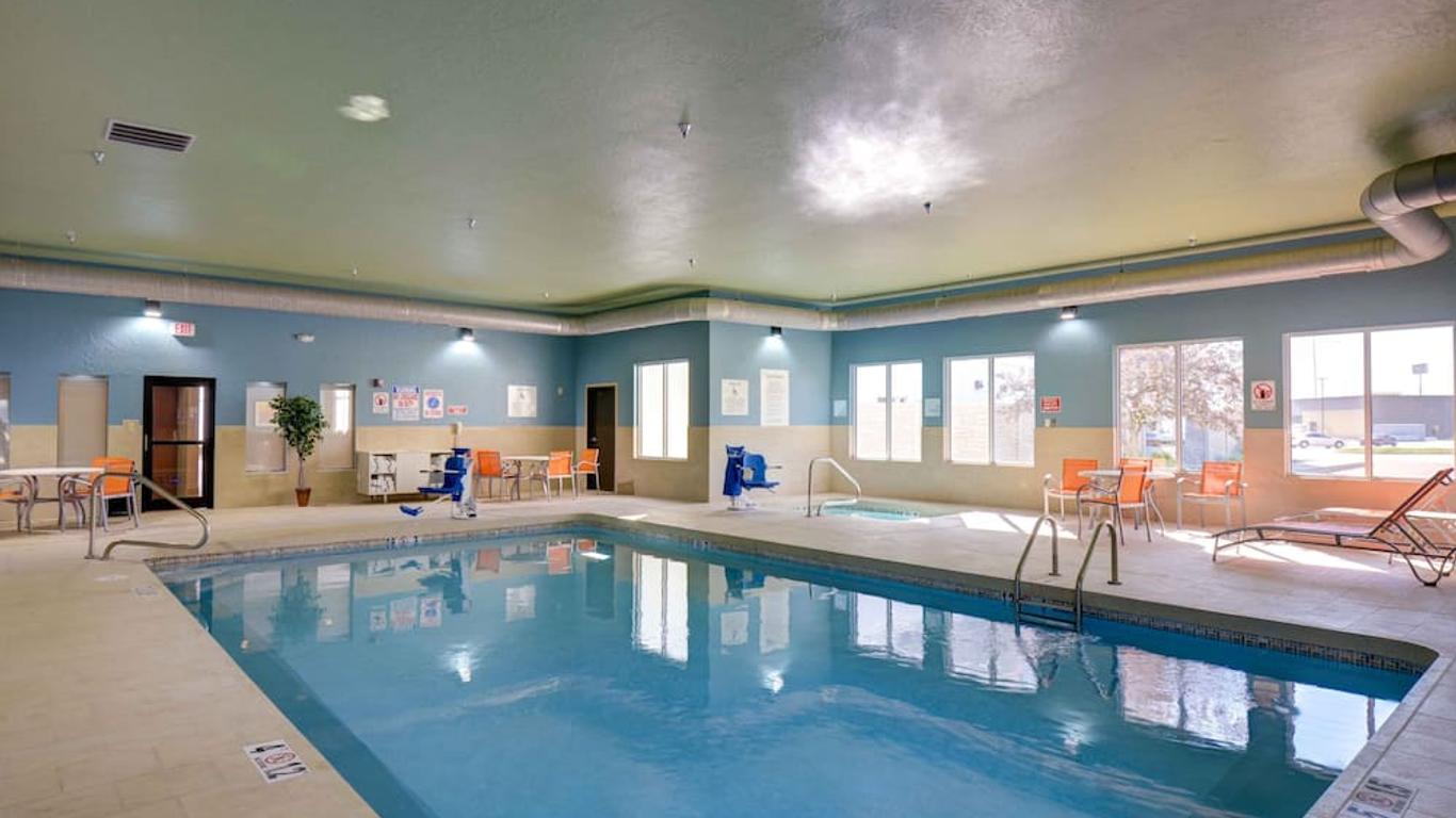 Holiday Inn Express & Suites North Platte By IHG