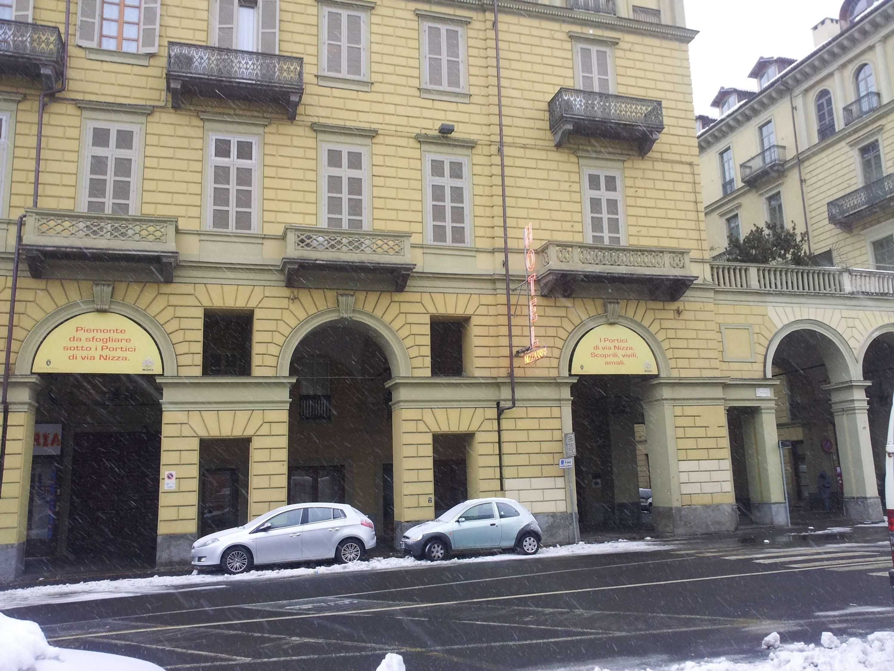 Gebäude