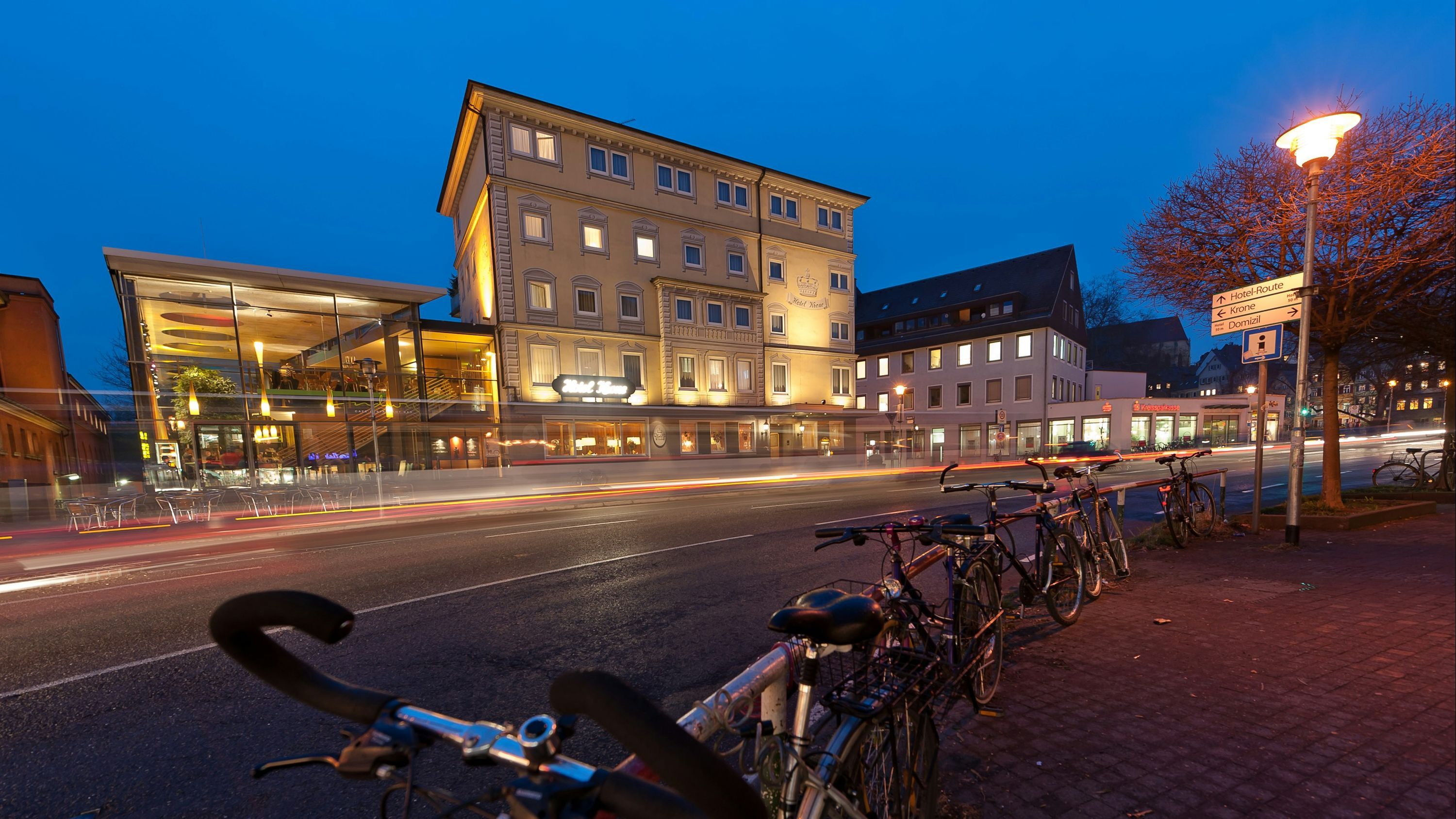 Gebäude
