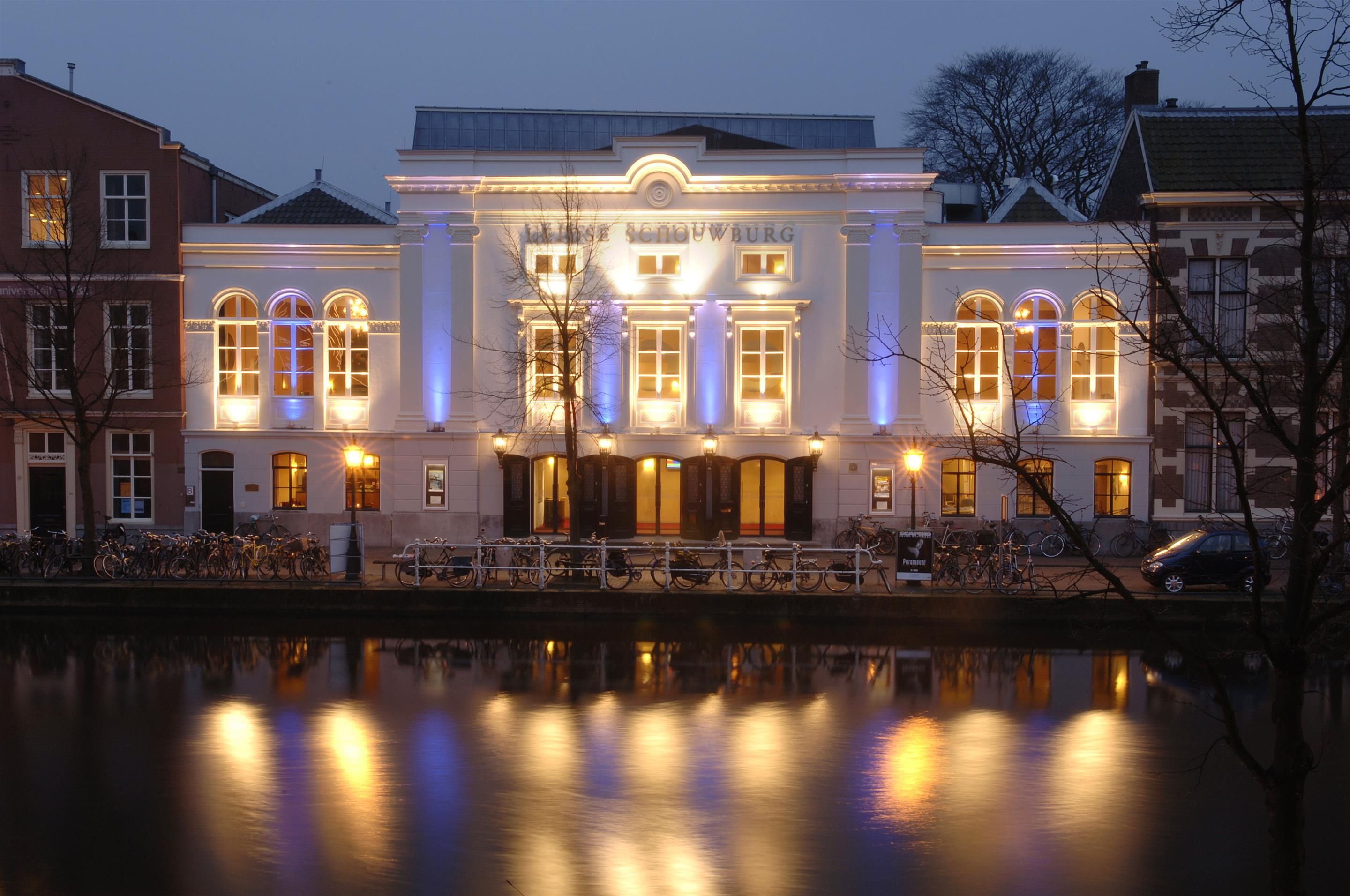 Gebäude