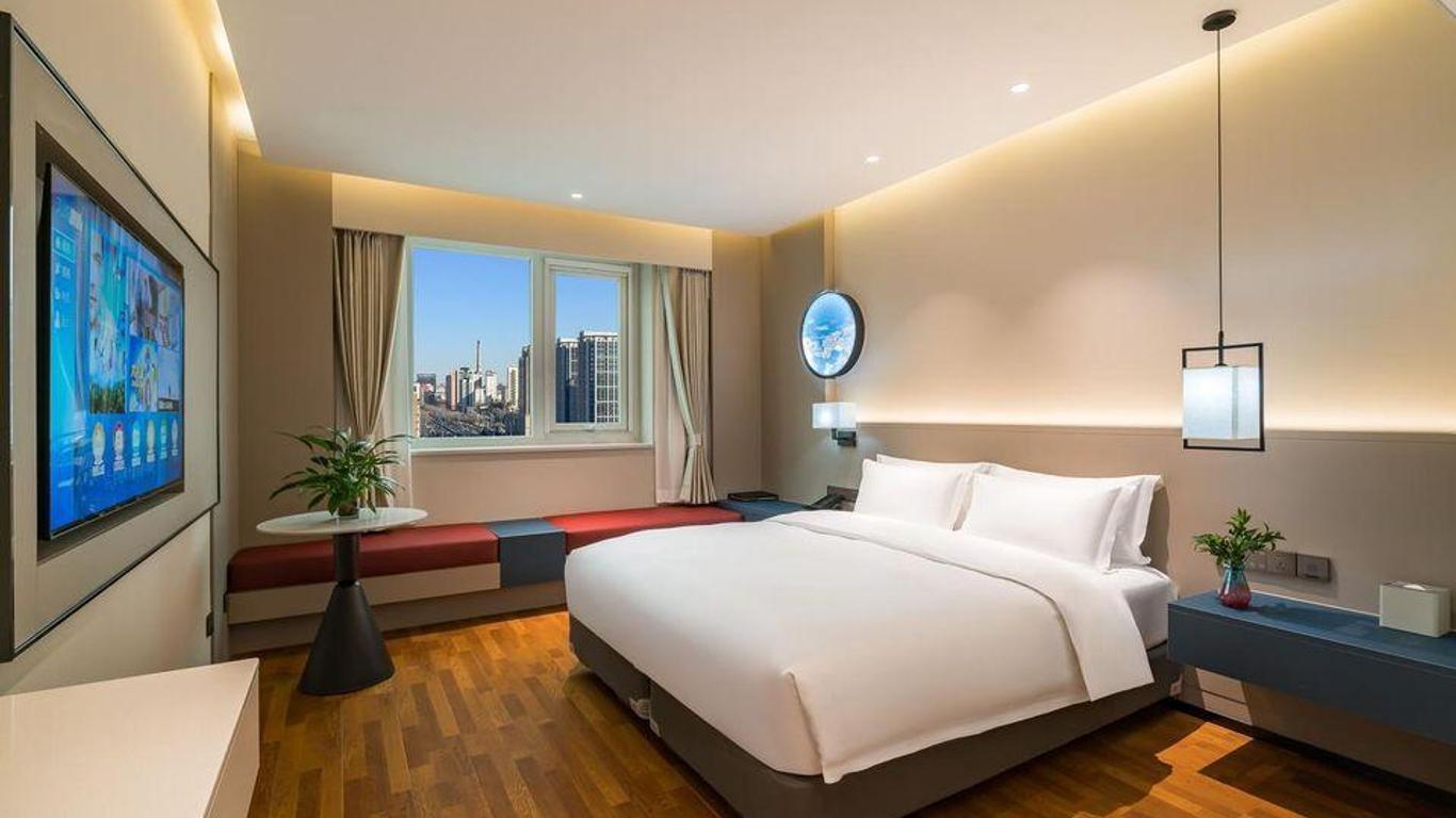 Royallink Zhongyu Century Hotel
