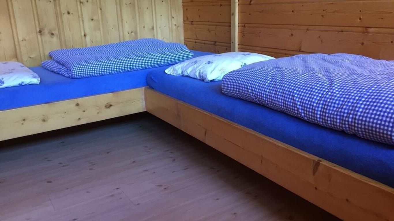 Flaam Hostel