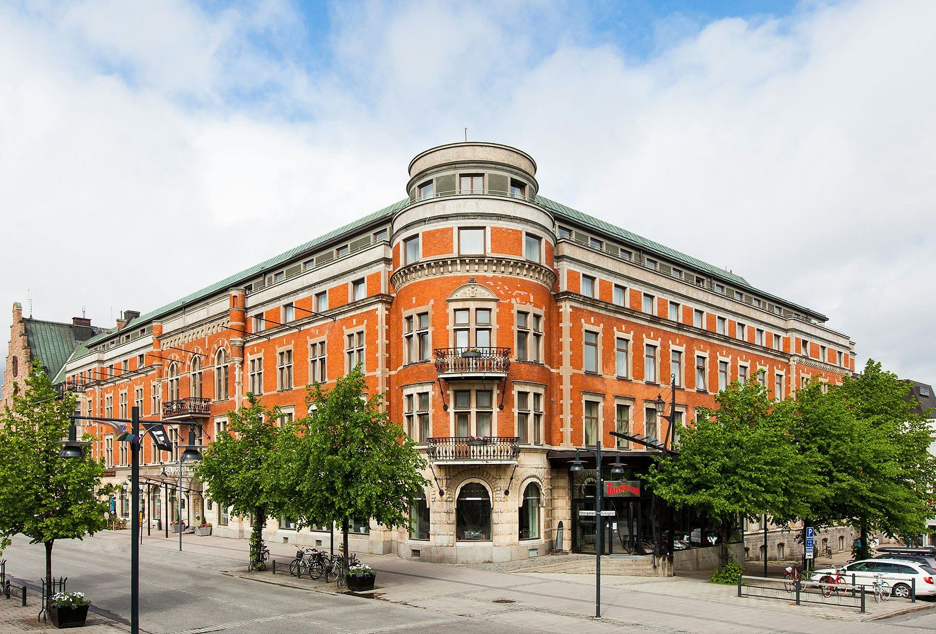Gebäude