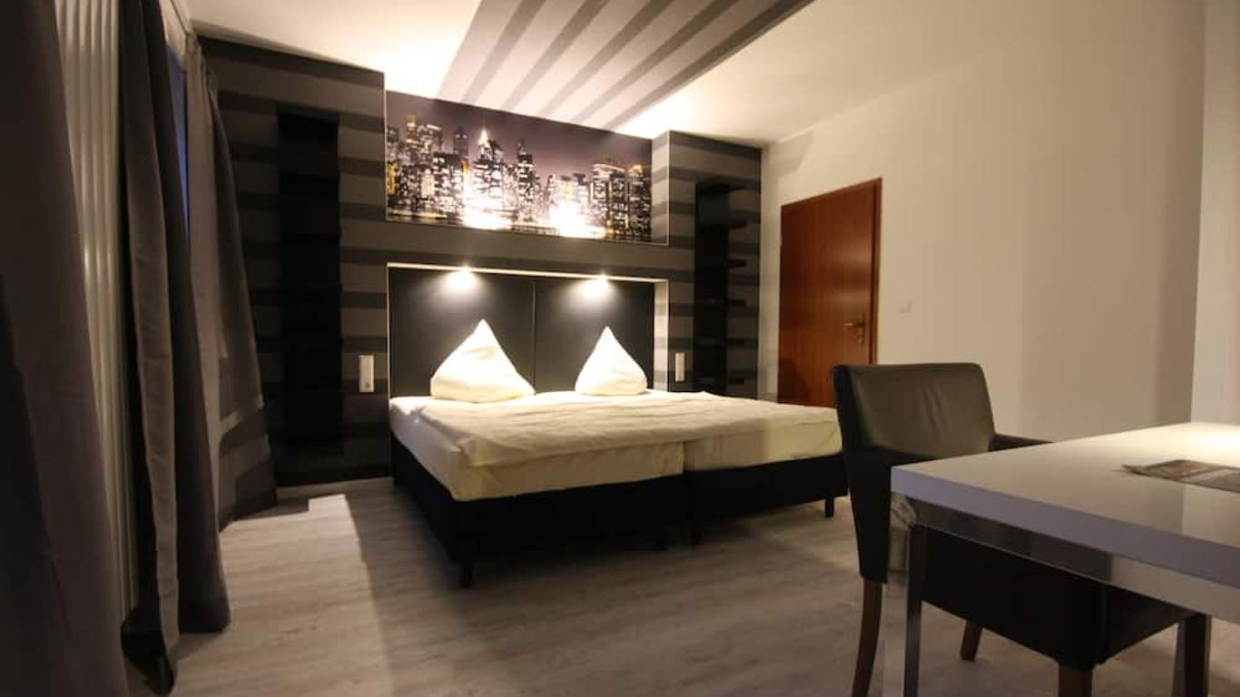 SL'otel Budget