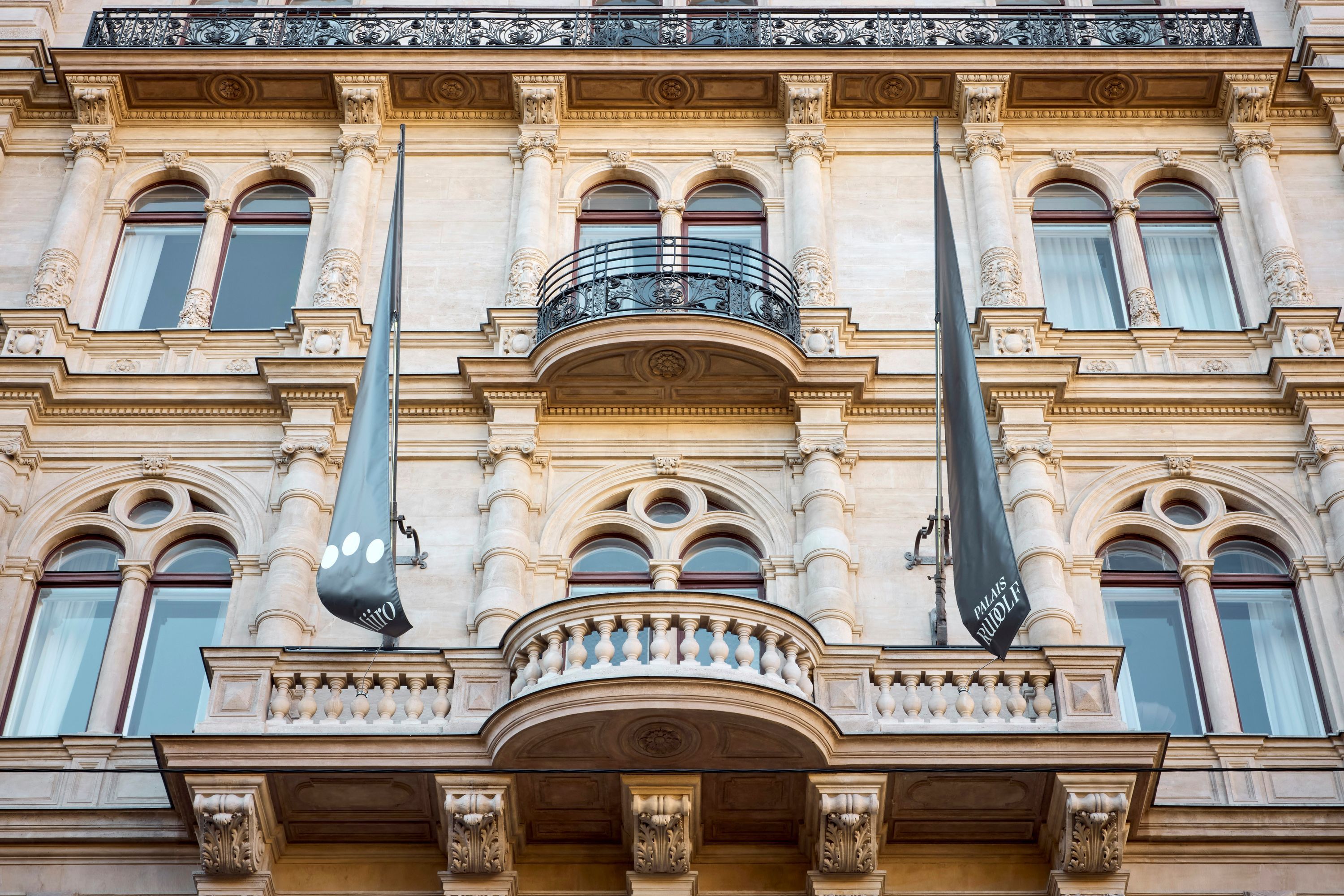 Gebäude