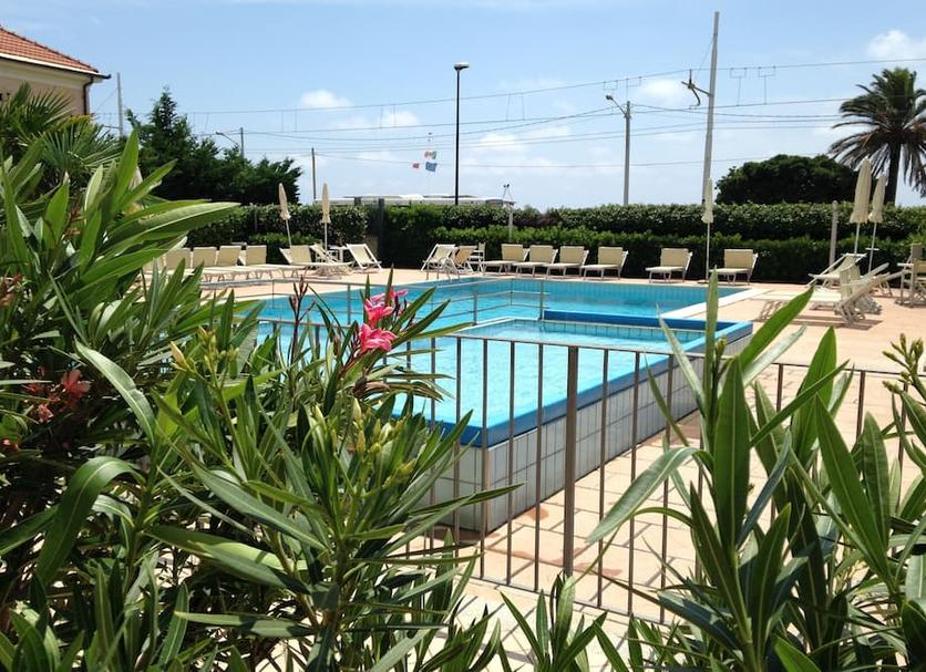 Pool Foto