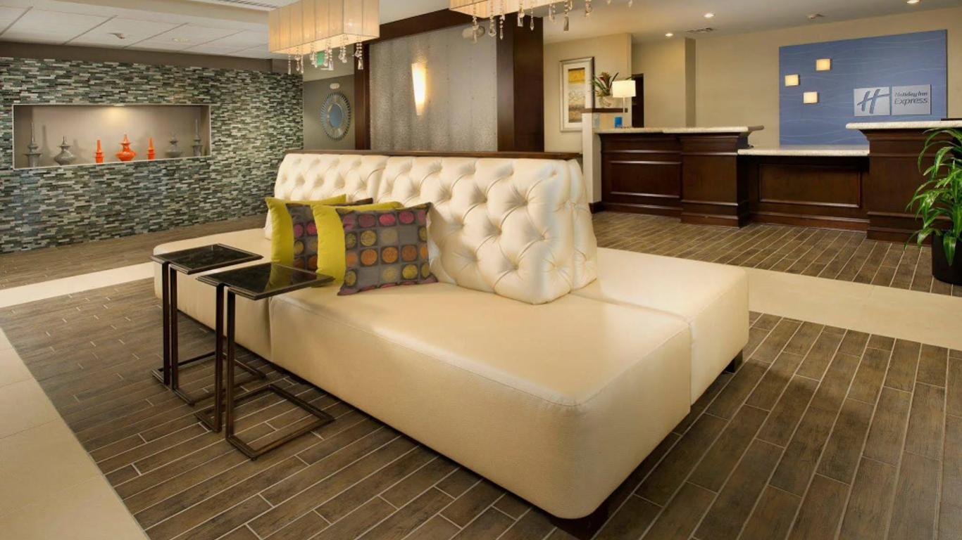 Holiday Inn Express & Suites Caryville By IHG