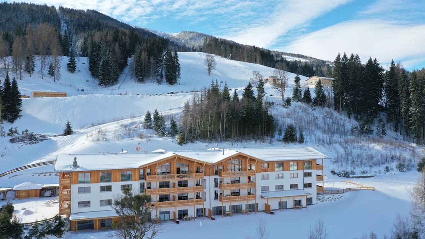Skylodge Alpine Homes