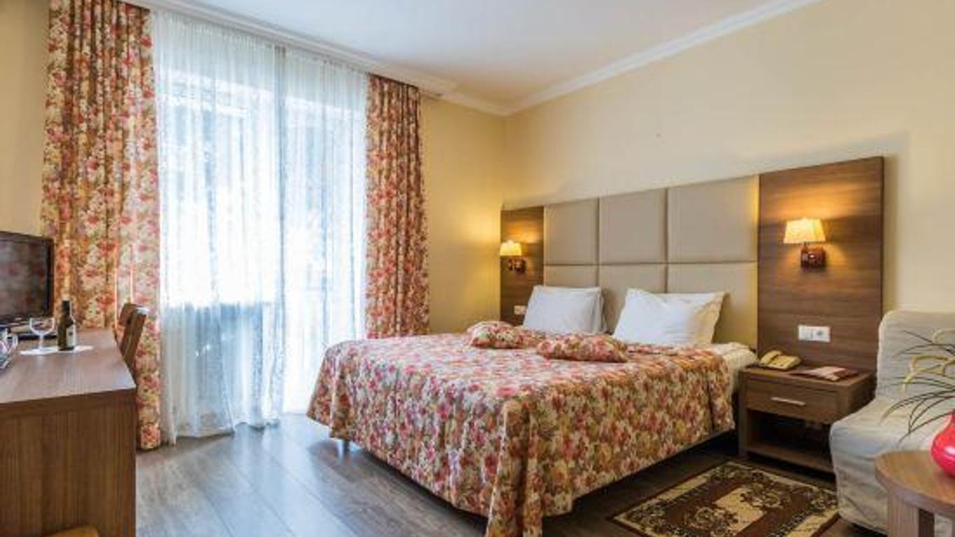 Roza Vetrov Hotel