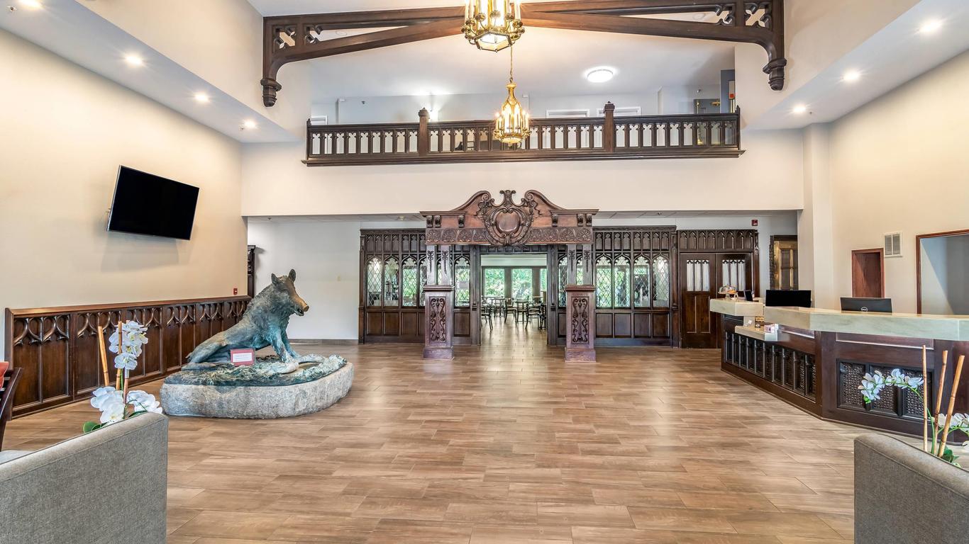 Riverview Inn and Suites Ascend Hotel Collection