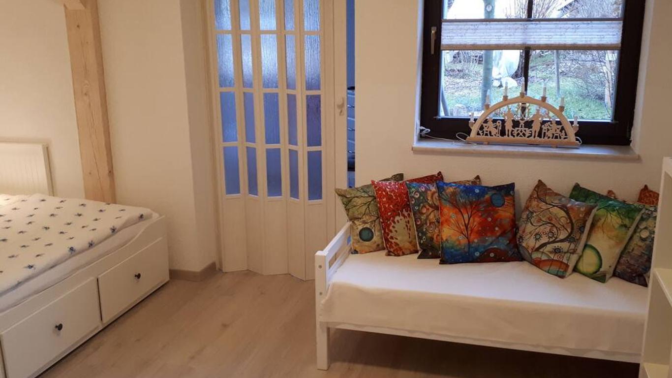 Ferienwohnung Aronia Garten