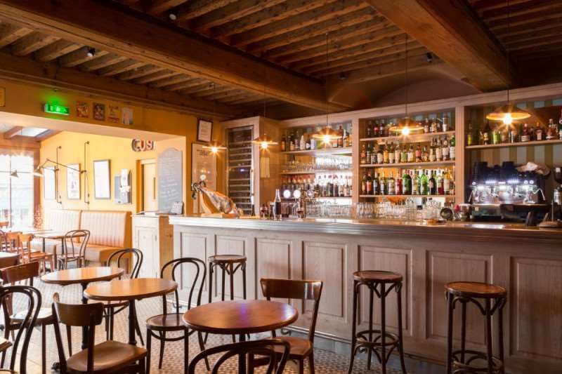 Bar