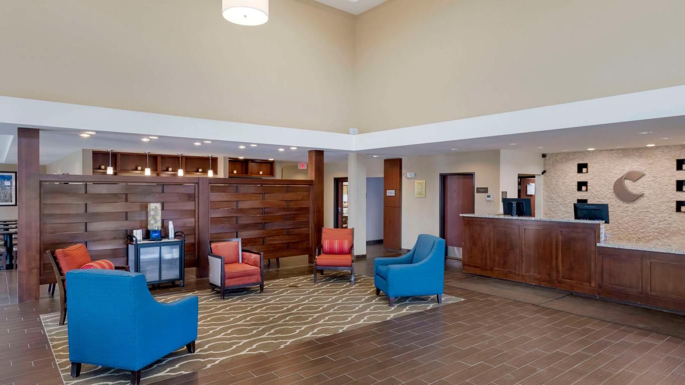 Comfort Suites & Conference Center