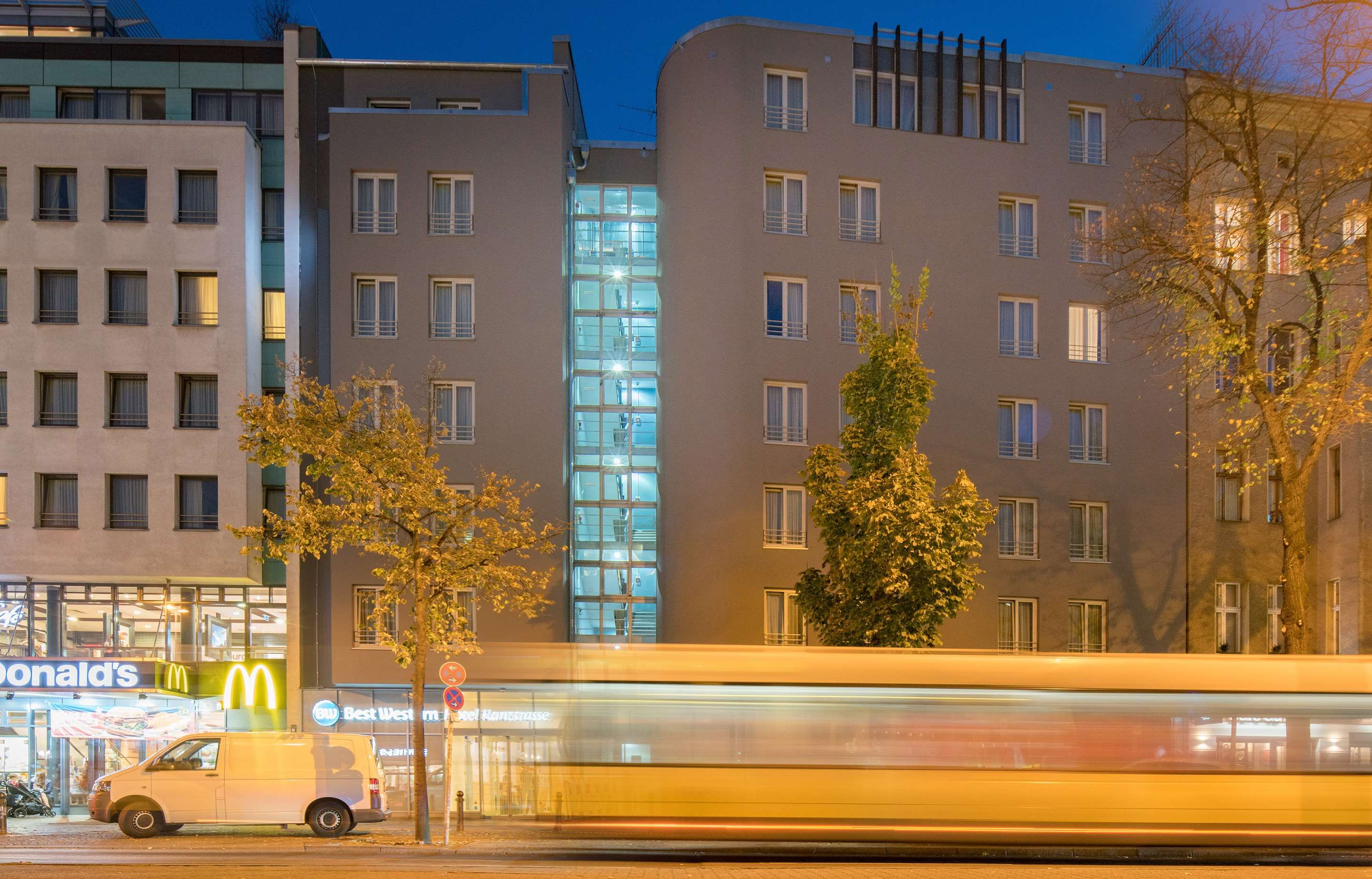 Gebäude
