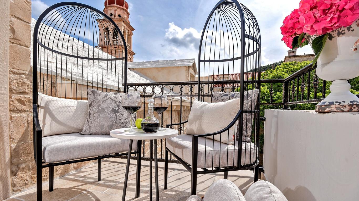 Puteus Palace Heritage Hotel