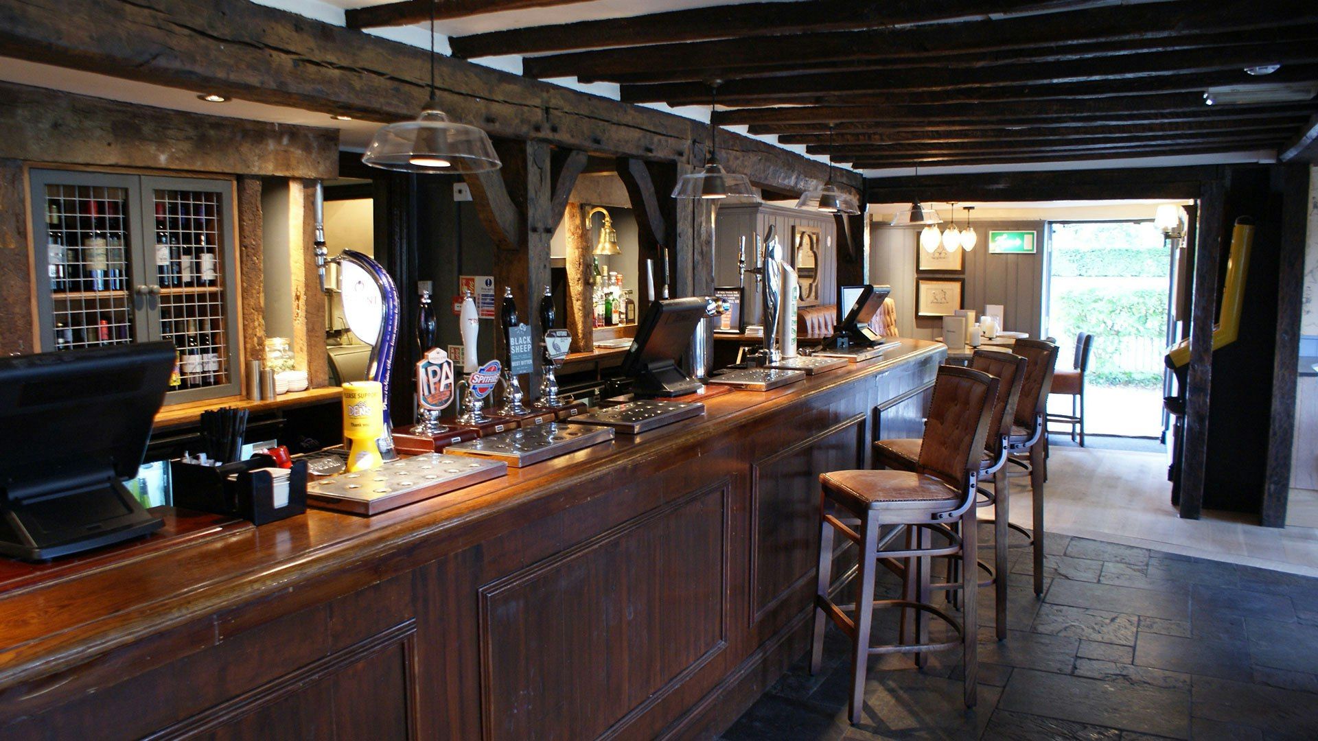 Bar