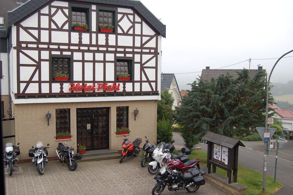 Gebäude