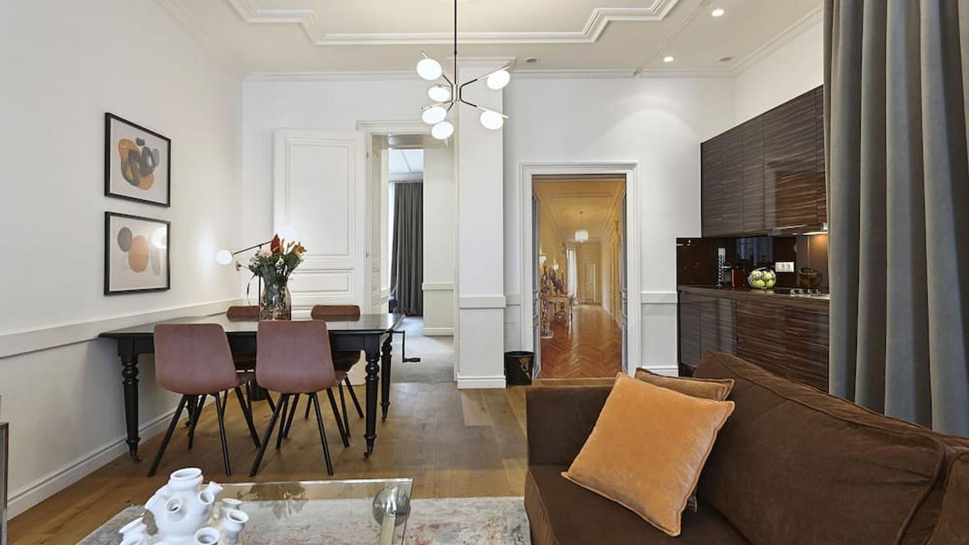 6 Rooms