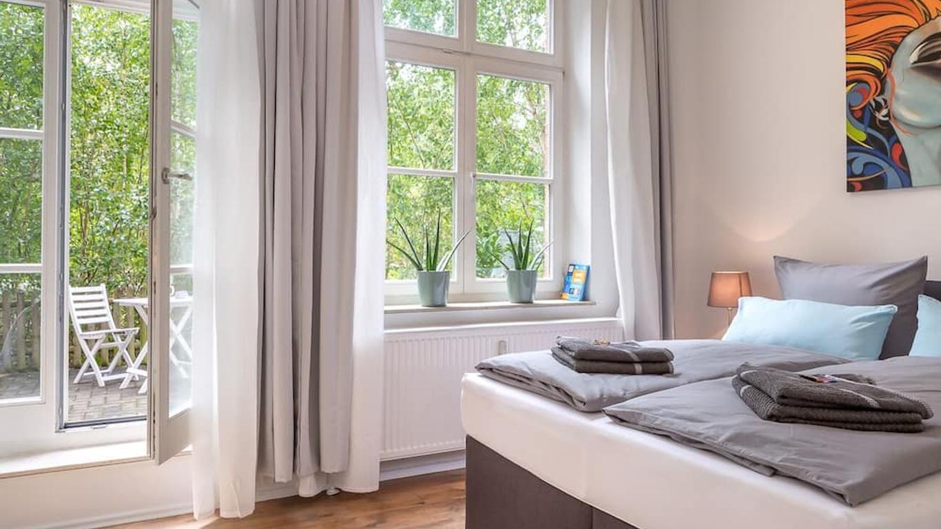 Top-Lage, 400 M Bis Gop, Bali-Therme Und Kurpark - Hdz - Parkplatz